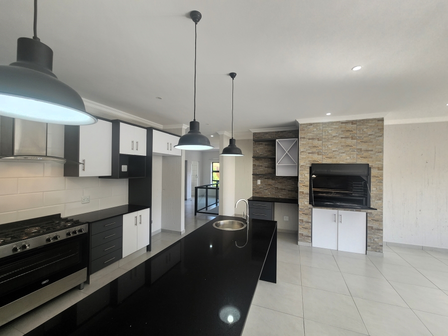 3 Bedroom Property for Sale in Dana Bay Western Cape